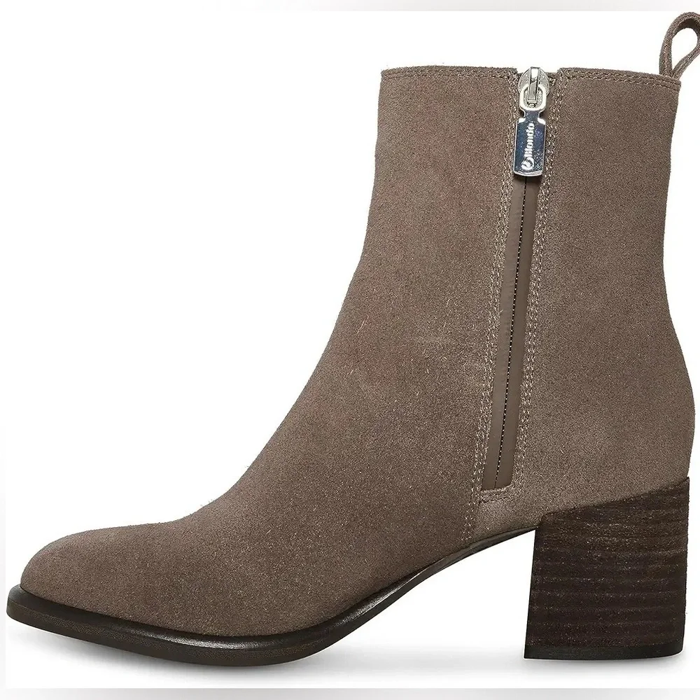 New Blondo Waterproof Sonali Ankle Boot Dark Taupe Suede Stacked Heel Sz 6